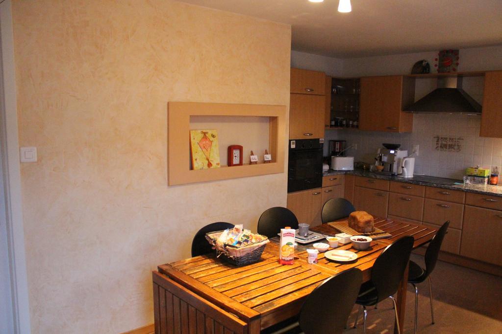 Bed and Breakfast Au Coeur Du Vignoble Sur Bursins Exterior foto